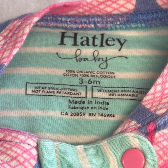 Hatley LIKE NEW Pink and Blue Apple Print Footie sleeper/Romper - Picture 2 of 4